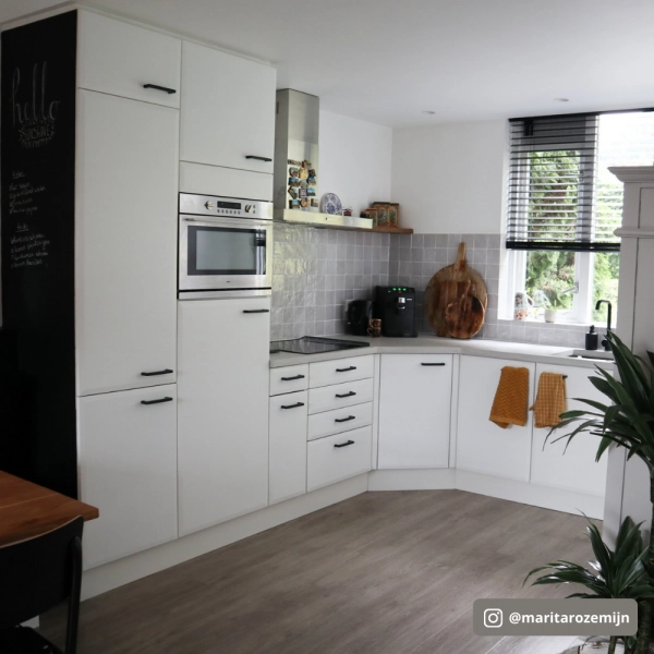 Upgrade je keuken met stijlvolle handgrepen: een vleugje elegantie in elke hoek